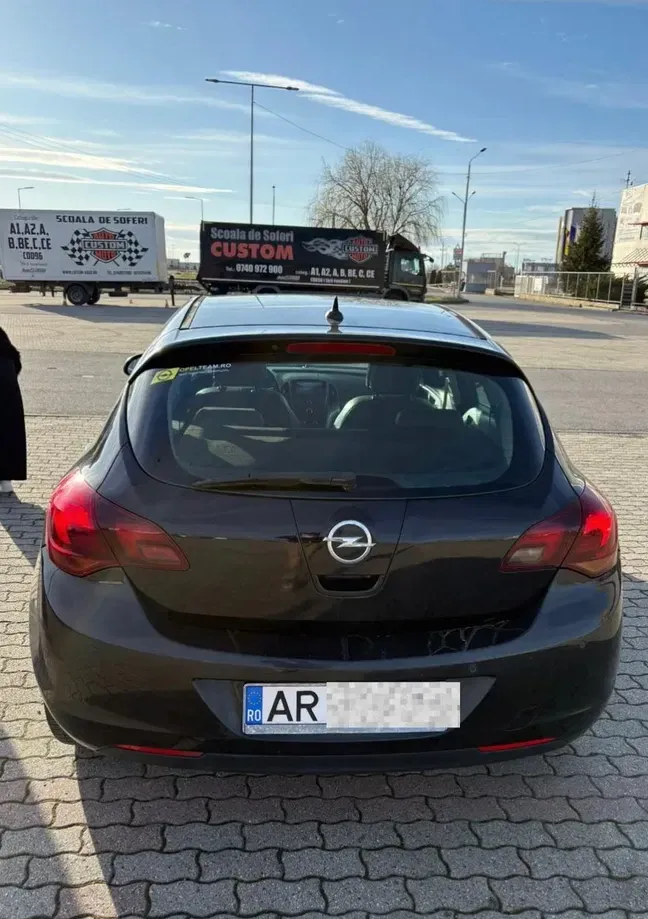 Opel Astra — imagine 2