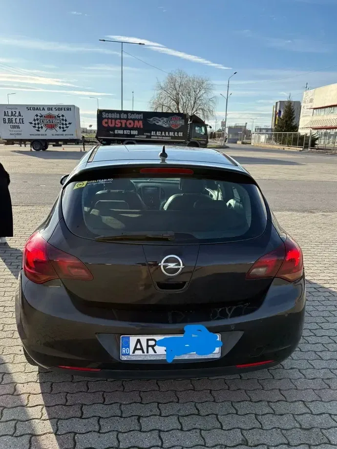 Opel Astra — imagine 7