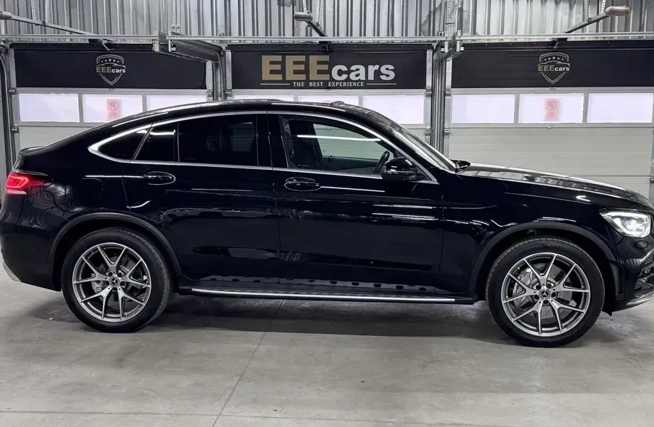 Mercedes-Benz GLC Coupe C253 300 e 4Matic 9G-TRONIC AMG Line Plus — imagine 9