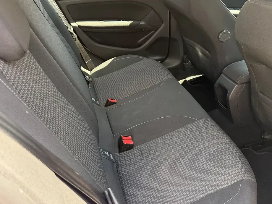Peugeot 308 — imagine 7