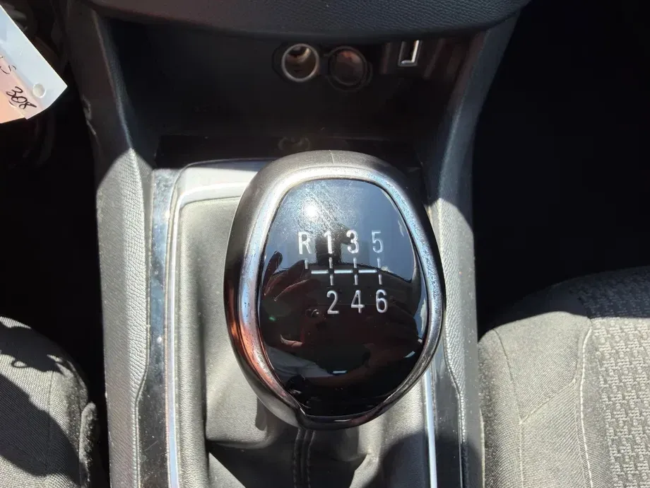 Peugeot 308 — imagine 3