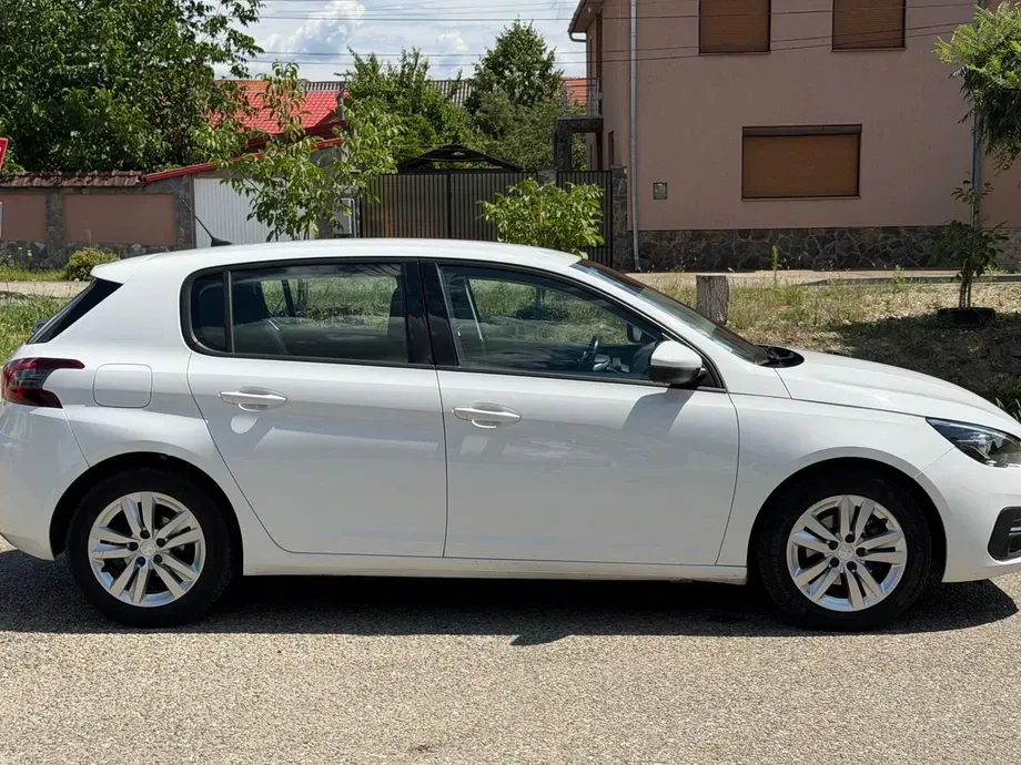 Peugeot 308 — imagine 8