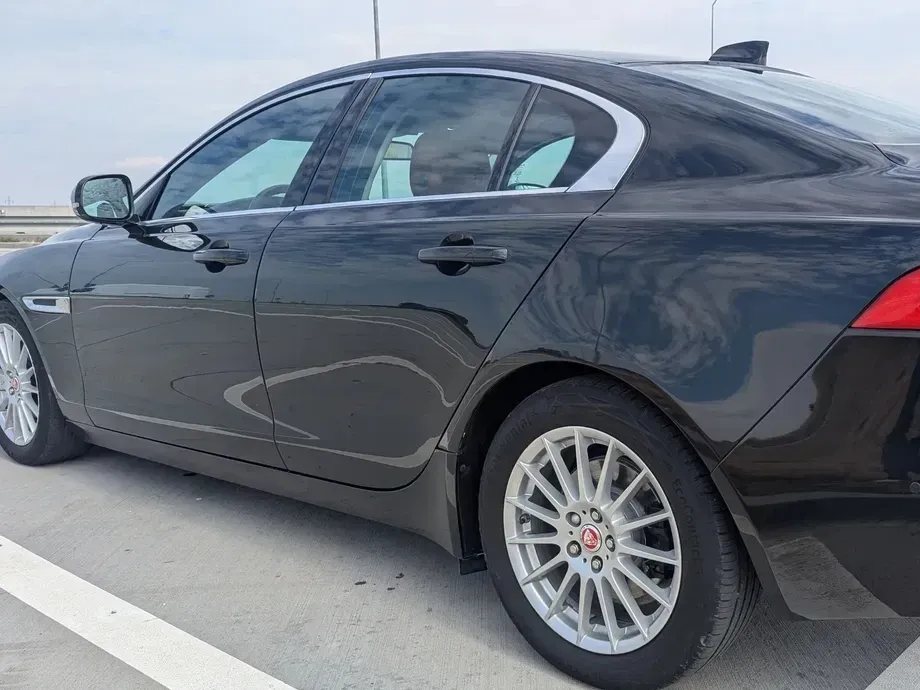 Jaguar XE 2.0 Prestige — imagine 7