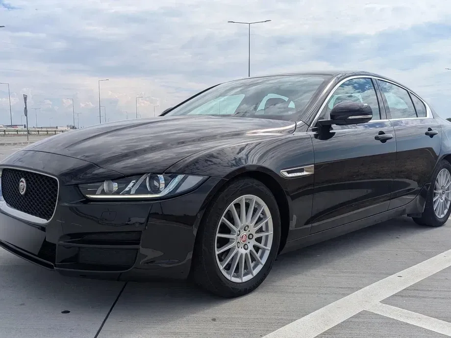Jaguar XE 2.0 Prestige — imagine 9