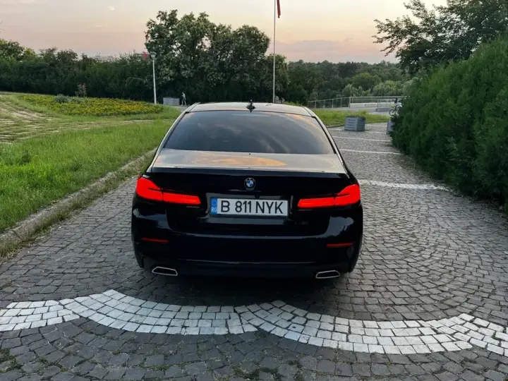 BMW Seria 5 G30/G31 520d AT MHEV