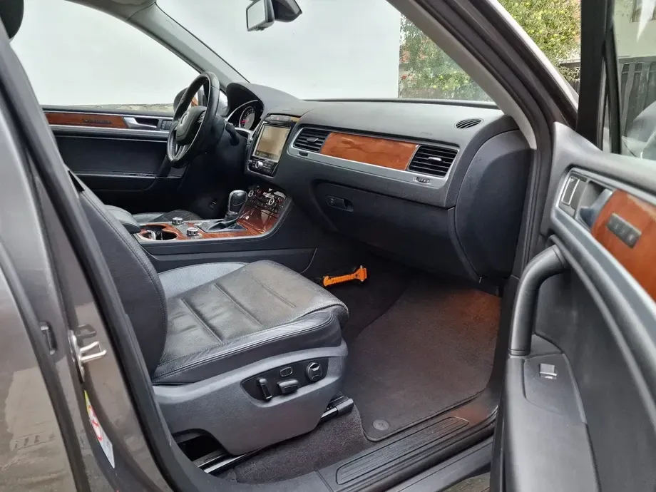 Volkswagen Touareg II — imagine 9