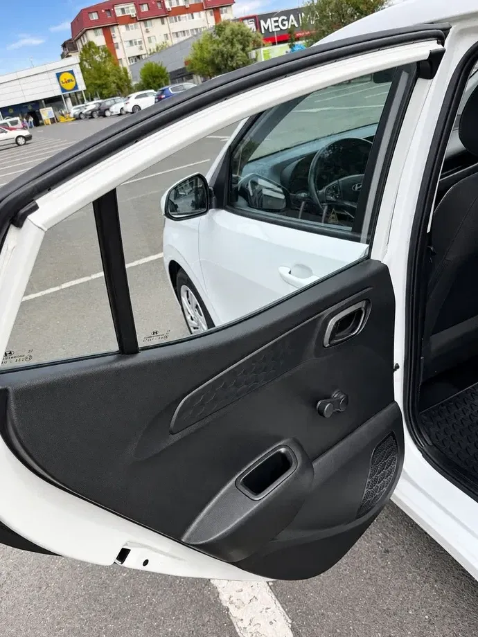 Hyundai i10 III 1.0 l 67 CP AMT Comfort — imagine 9