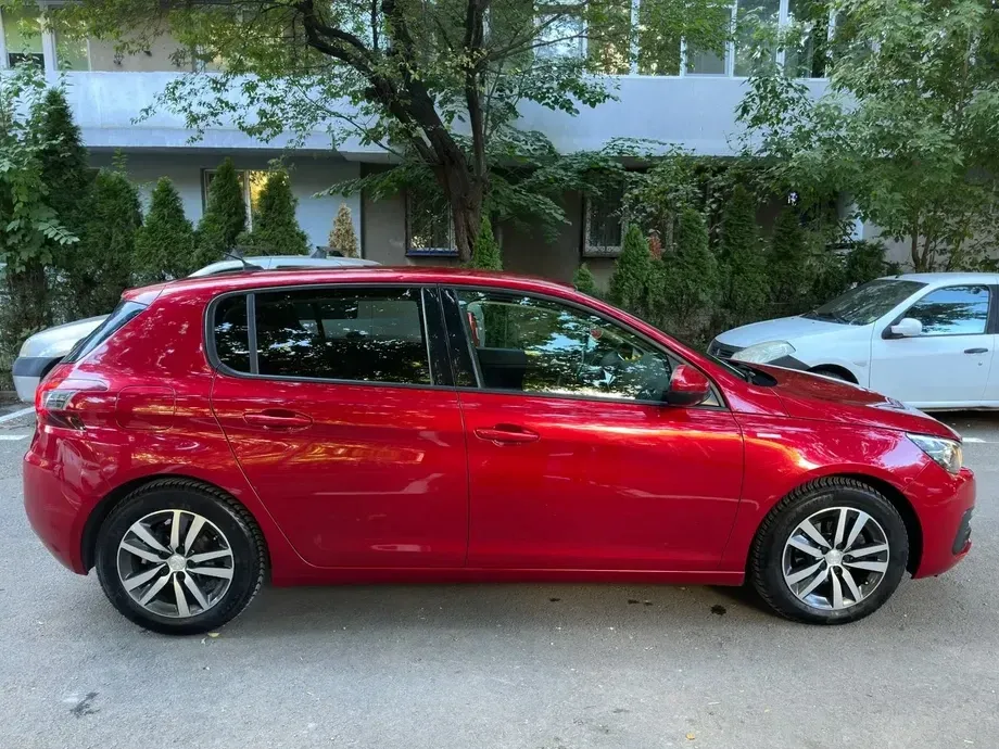 Peugeot 308 II PureTech 110 Stop & Start Style — imagine 7