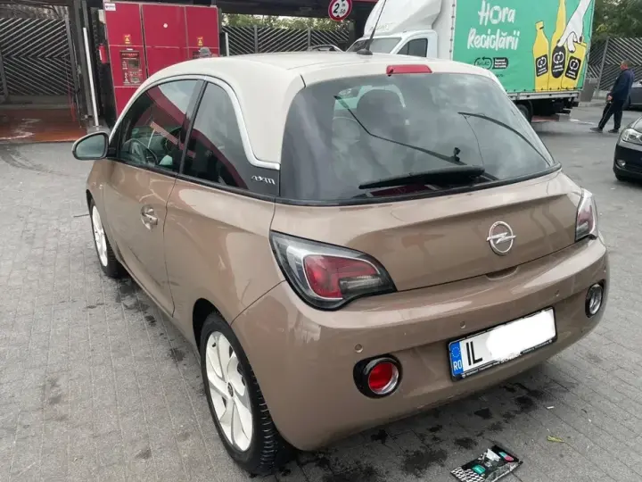 Opel Adam
