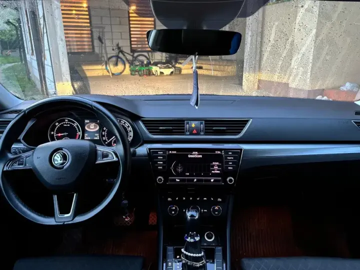 Škoda Superb III