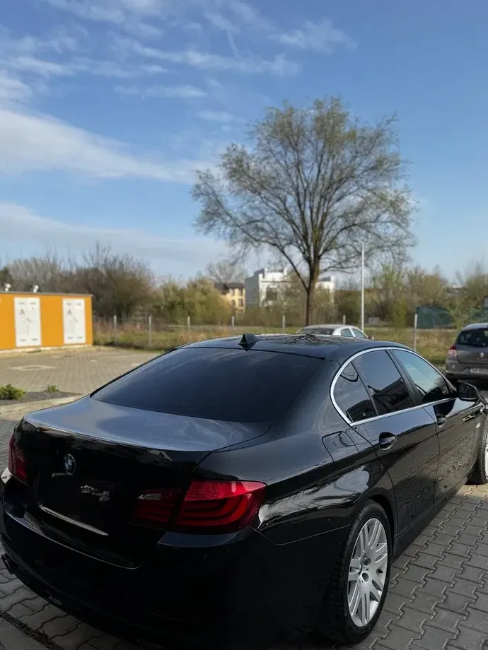 BMW Seria 5 F10/F11/F07 520d — imagine 7