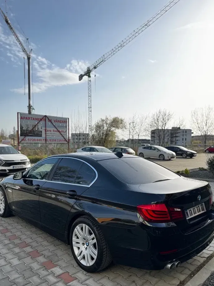 BMW Seria 5 F10/F11/F07 520d — imagine 5