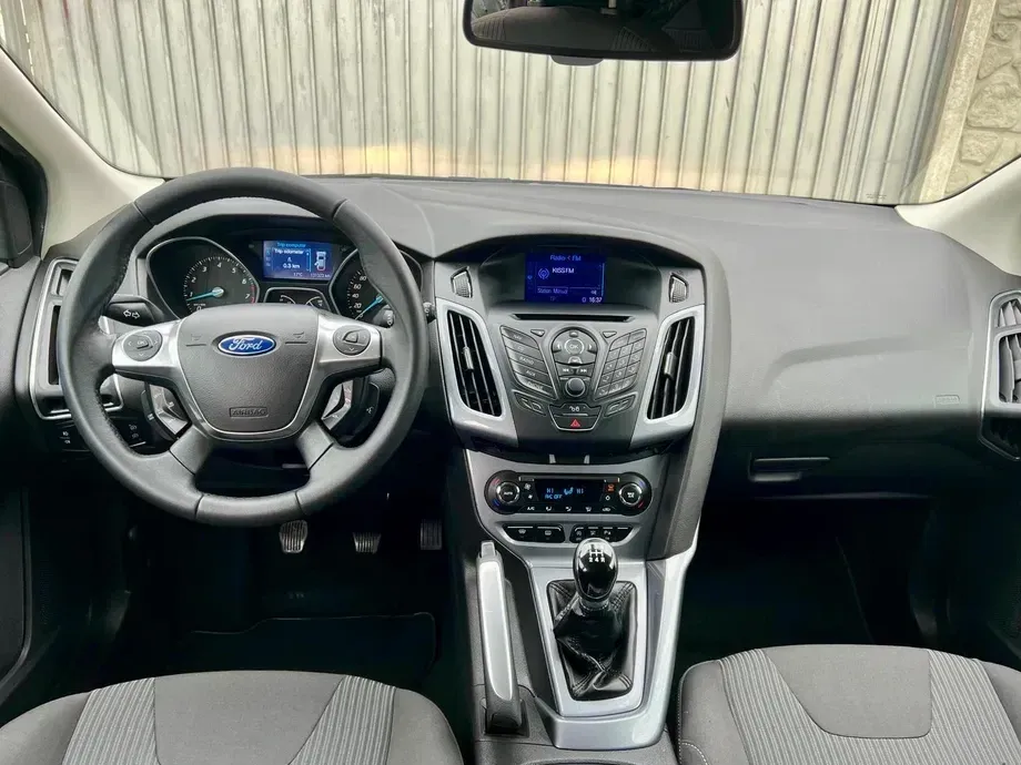 Ford Focus — imagine 7