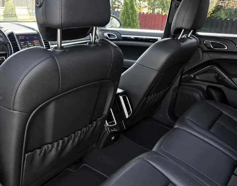 Porsche Cayenne 3.0 L V6 — imagine 9