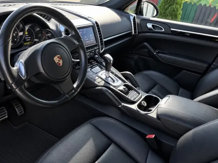 Porsche Cayenne 3.0 L V6