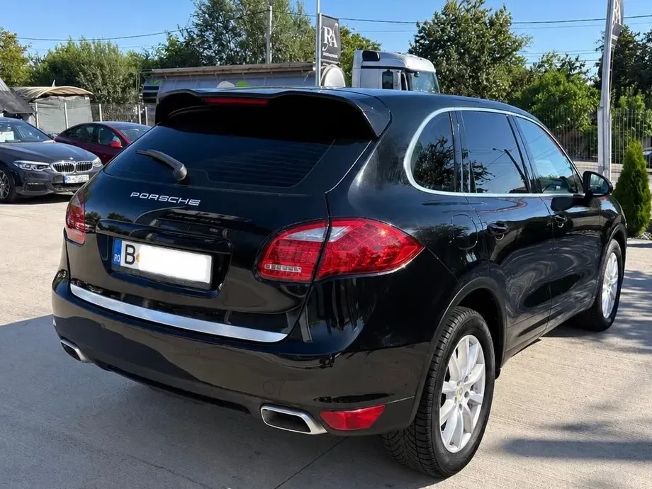 Porsche Cayenne 3.0 L V6 — imagine 4