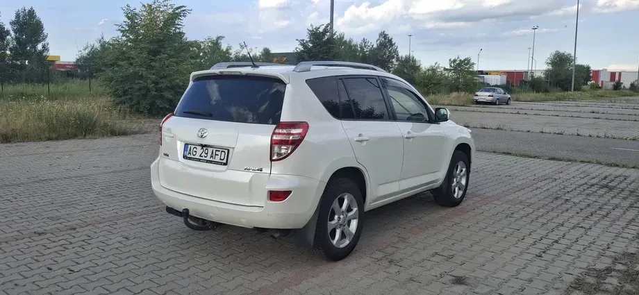 Toyota RAV4 — imagine 4