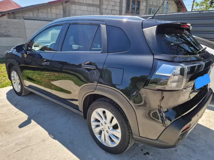 Suzuki S-Cross