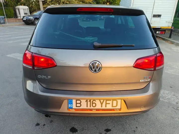 Volkswagen Golf VII