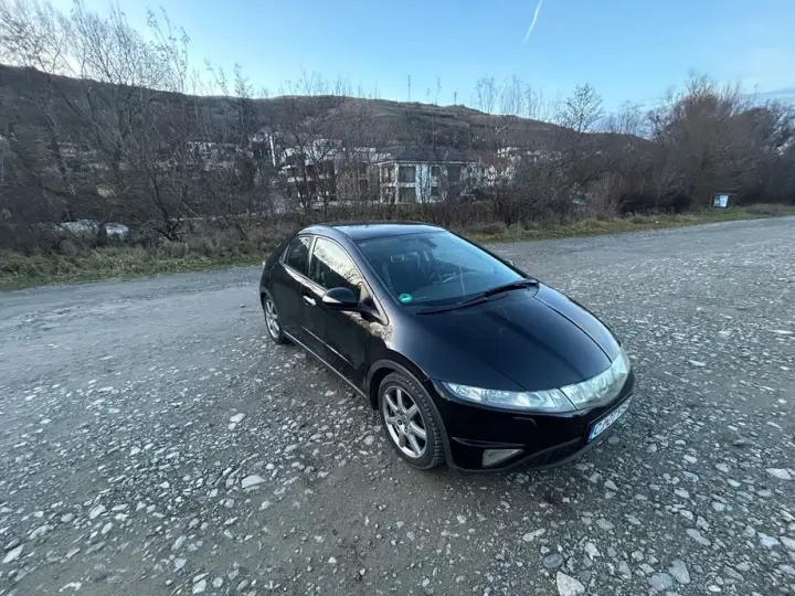 Honda Civic VIII 1.8i-VTEC Type S
