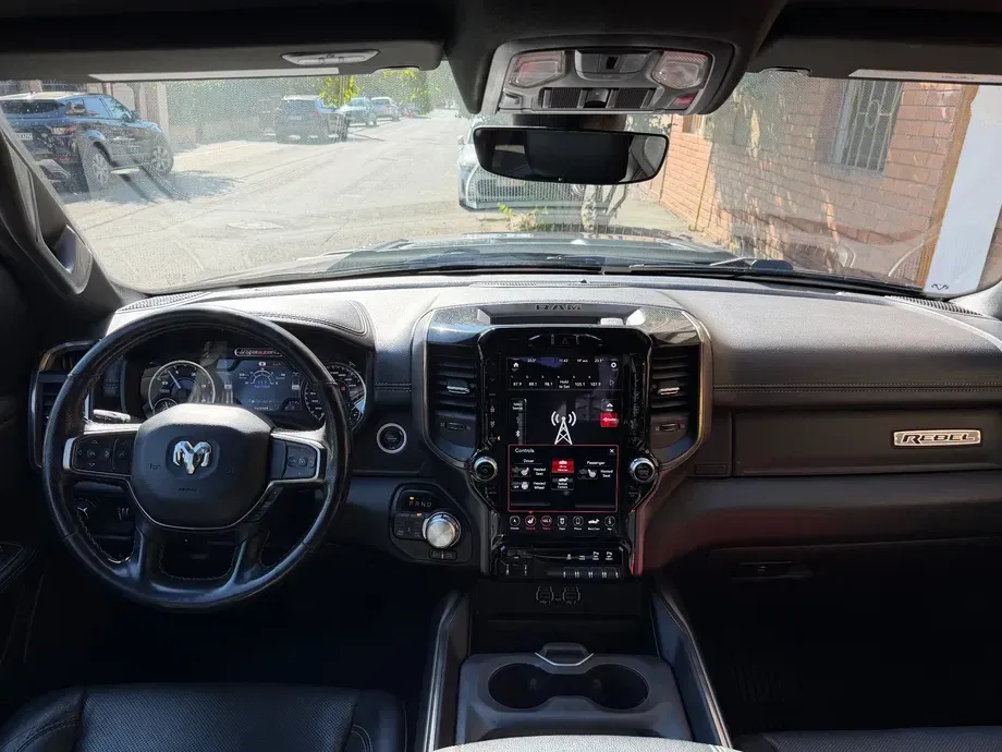 Dodge RAM — imagine 8