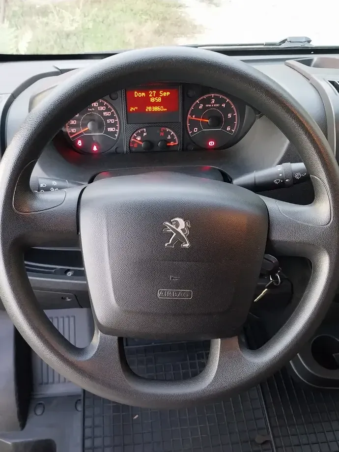 Peugeot Boxer — imagine 10