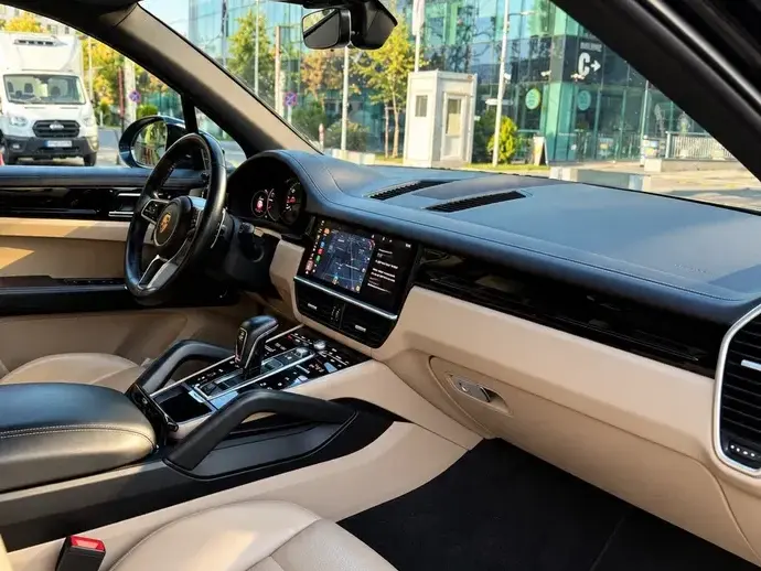 Porsche Cayenne Standard