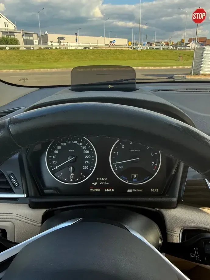 BMW Seria 2 — imagine 10