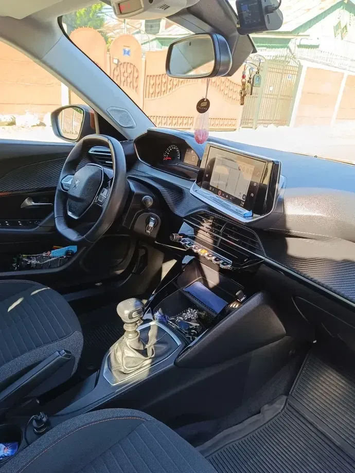 Peugeot 2008 II 1.2 L PureTech STT Active — imagine 2