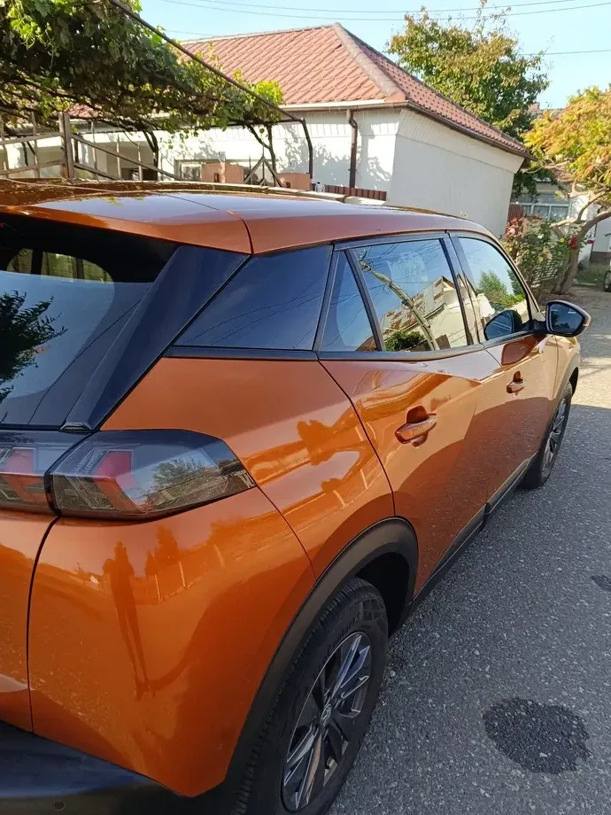 Peugeot 2008 II 1.2 L PureTech STT Active — imagine 6