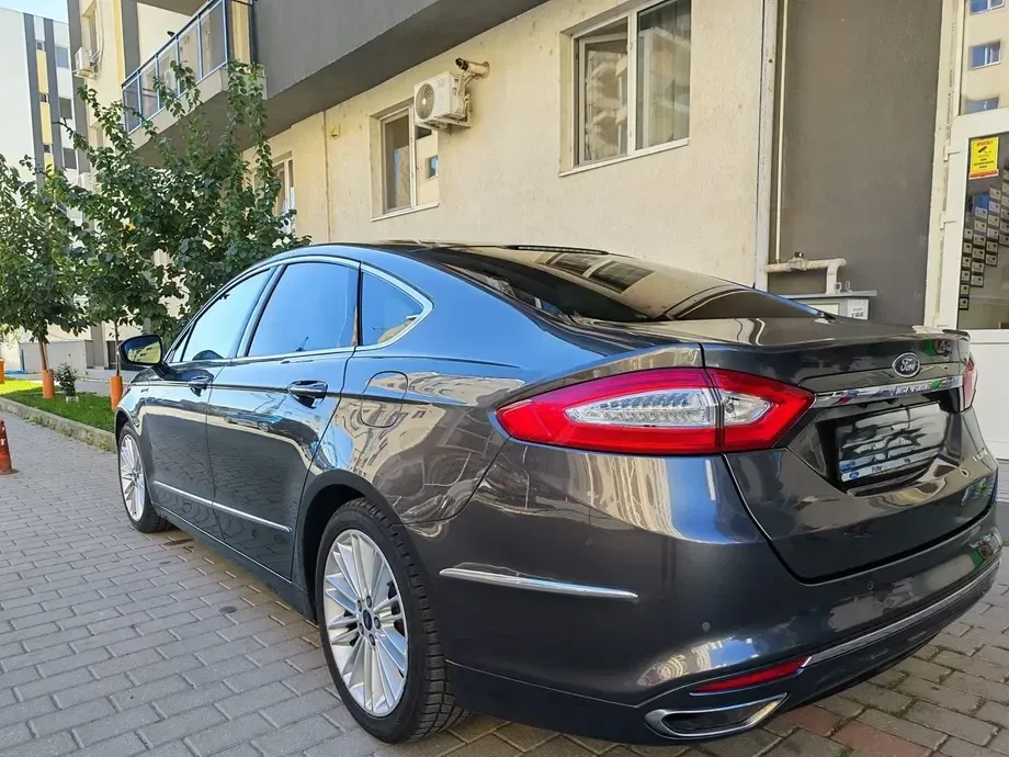 Ford Mondeo IV 2.0 HEV Vignale — imagine 3