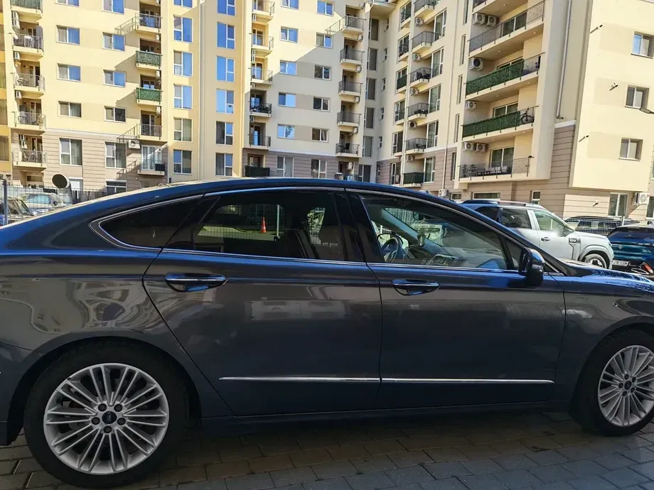 Ford Mondeo IV 2.0 HEV Vignale — imagine 7