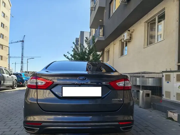 Ford Mondeo IV 2.0 HEV Vignale