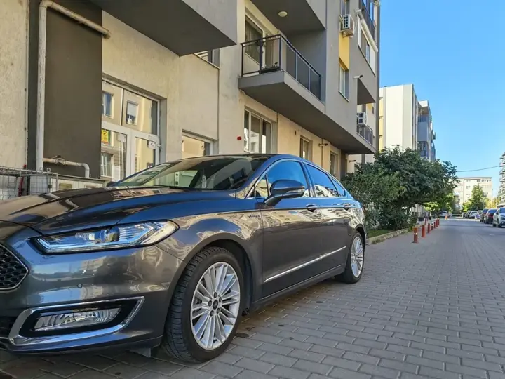 Ford Mondeo IV 2.0 HEV Vignale