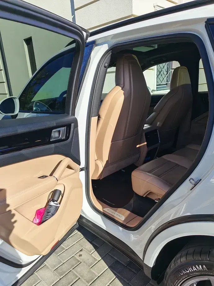 Porsche Cayenne — imagine 7