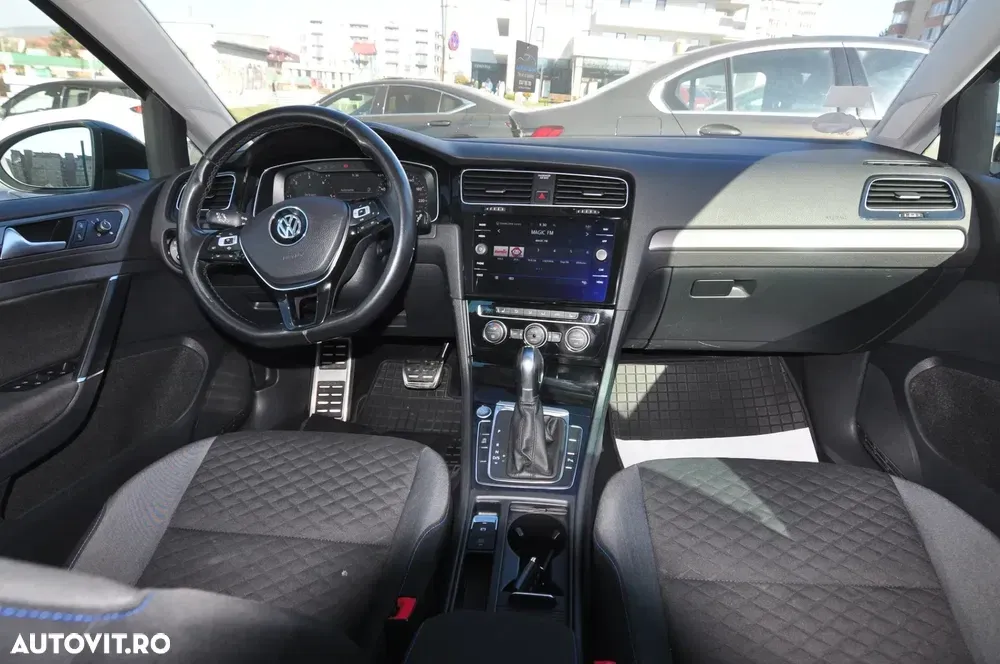 Volkswagen Golf 2.0 TDI SCR DSG Join — imagine 5