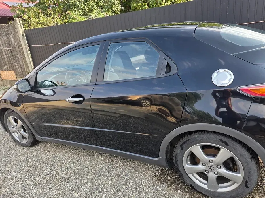 Honda Civic — imagine 3