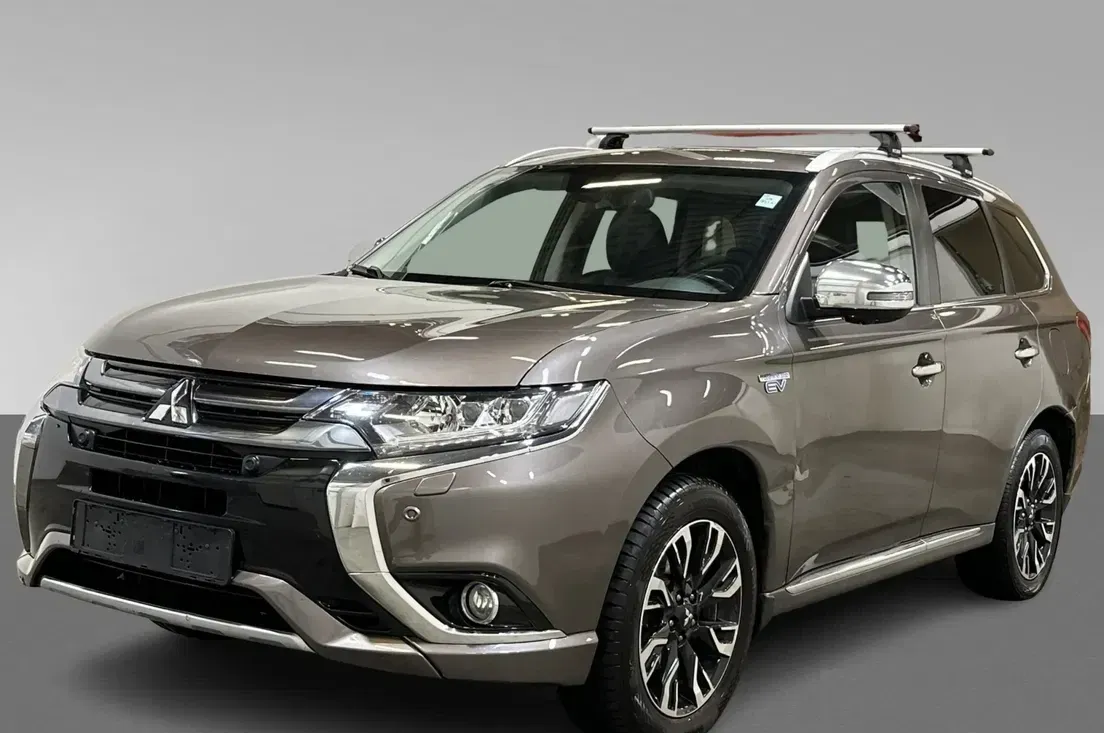 Mitsubishi Outlander — imagine 7