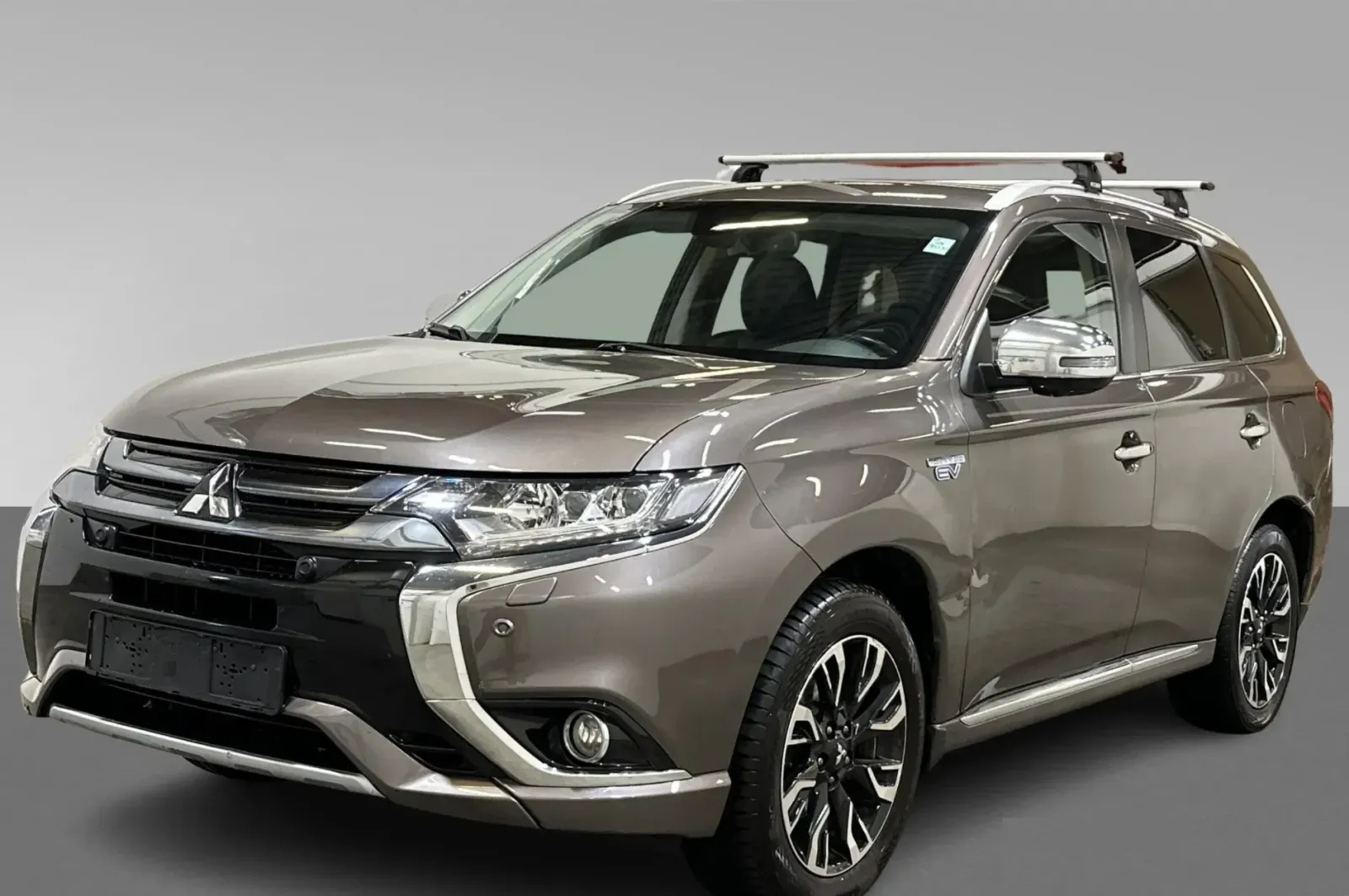 Mitsubishi Outlander — imagine 8