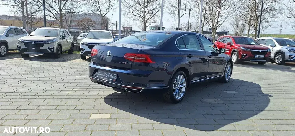 Volkswagen Passat — imagine 4