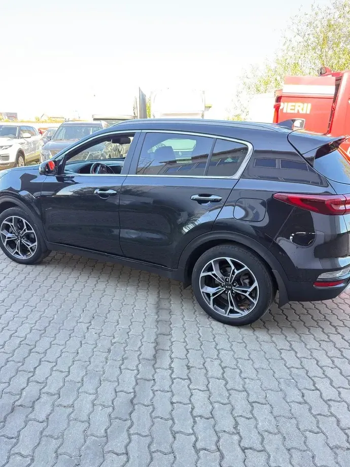 Kia Sportage IV 1.6 DSL MHEV 7DCT HP 4x2 GT Line — imagine 10