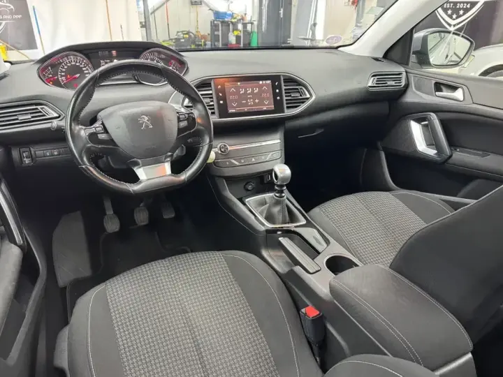 Peugeot 308 II
