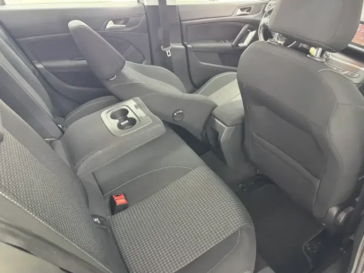 Peugeot 308 II