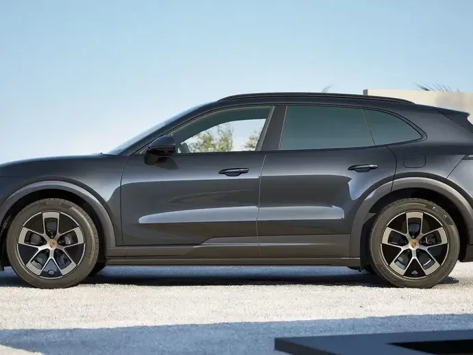 Porsche Cayenne 113 kWh