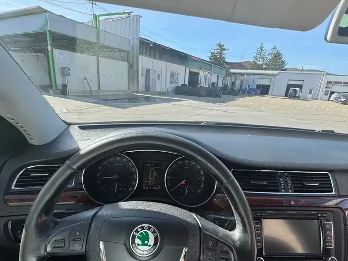 Škoda Superb II