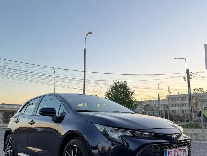 Toyota Corolla XII 1.8 HSD Business