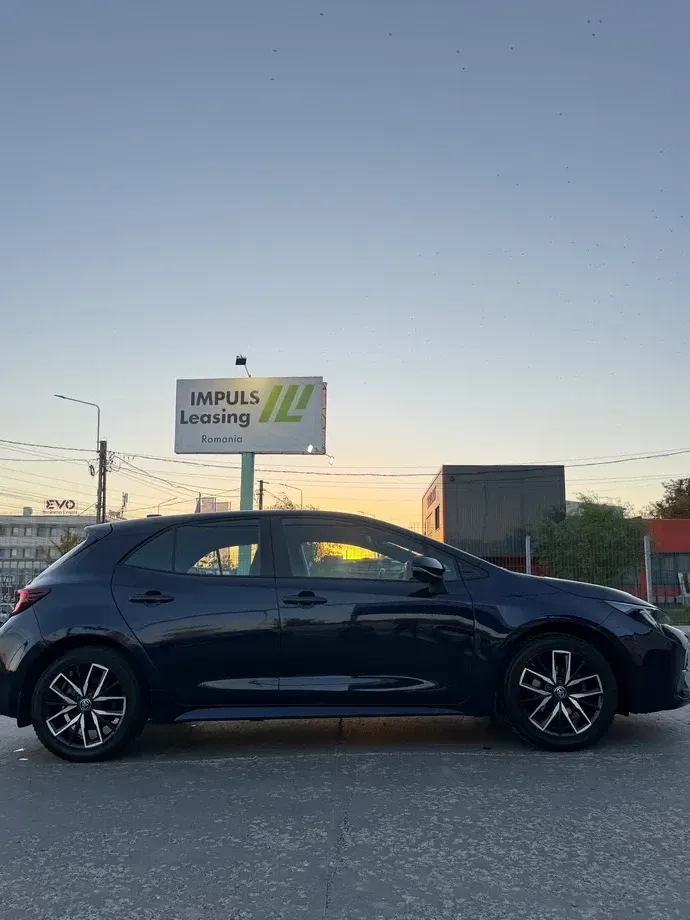 Toyota Corolla XII 1.8 HSD Business — imagine 4