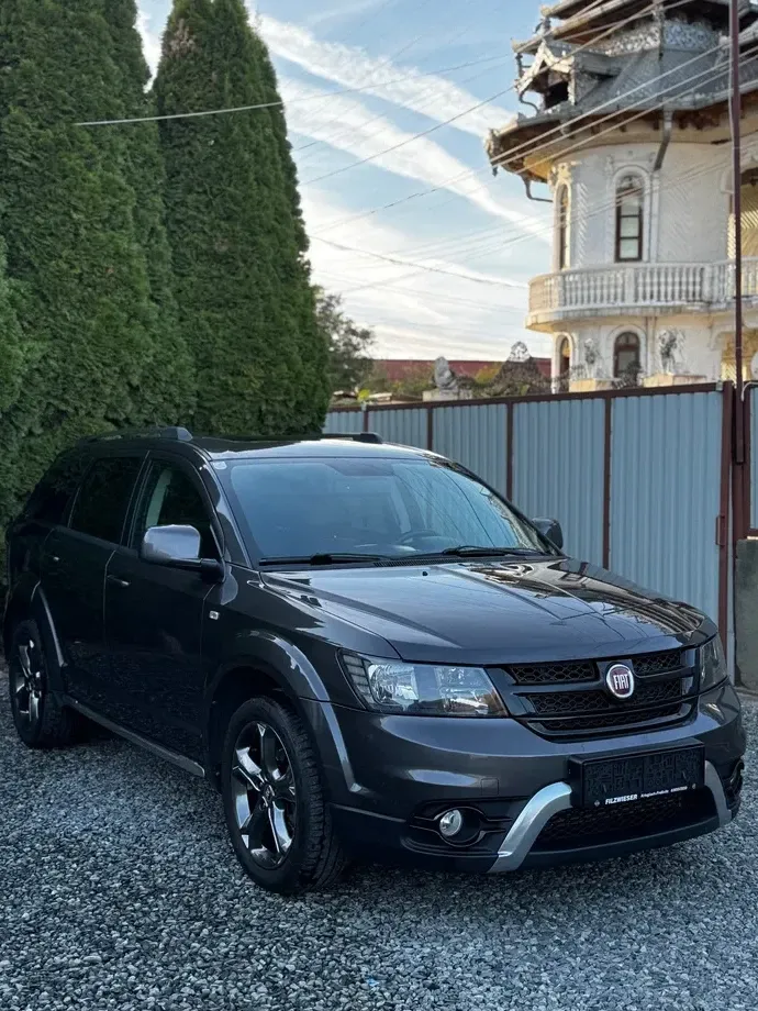 FIAT Freemont 2.0 Mjet AT AWD Lounge — imagine 3