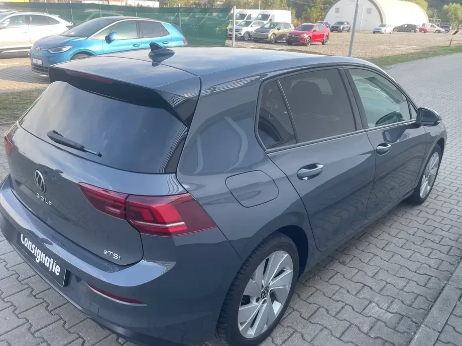 Volkswagen Golf VIII — imagine 8