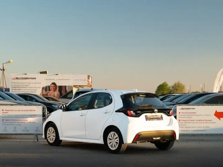 Toyota Yaris 1.5 VVT-i HSD Eco
